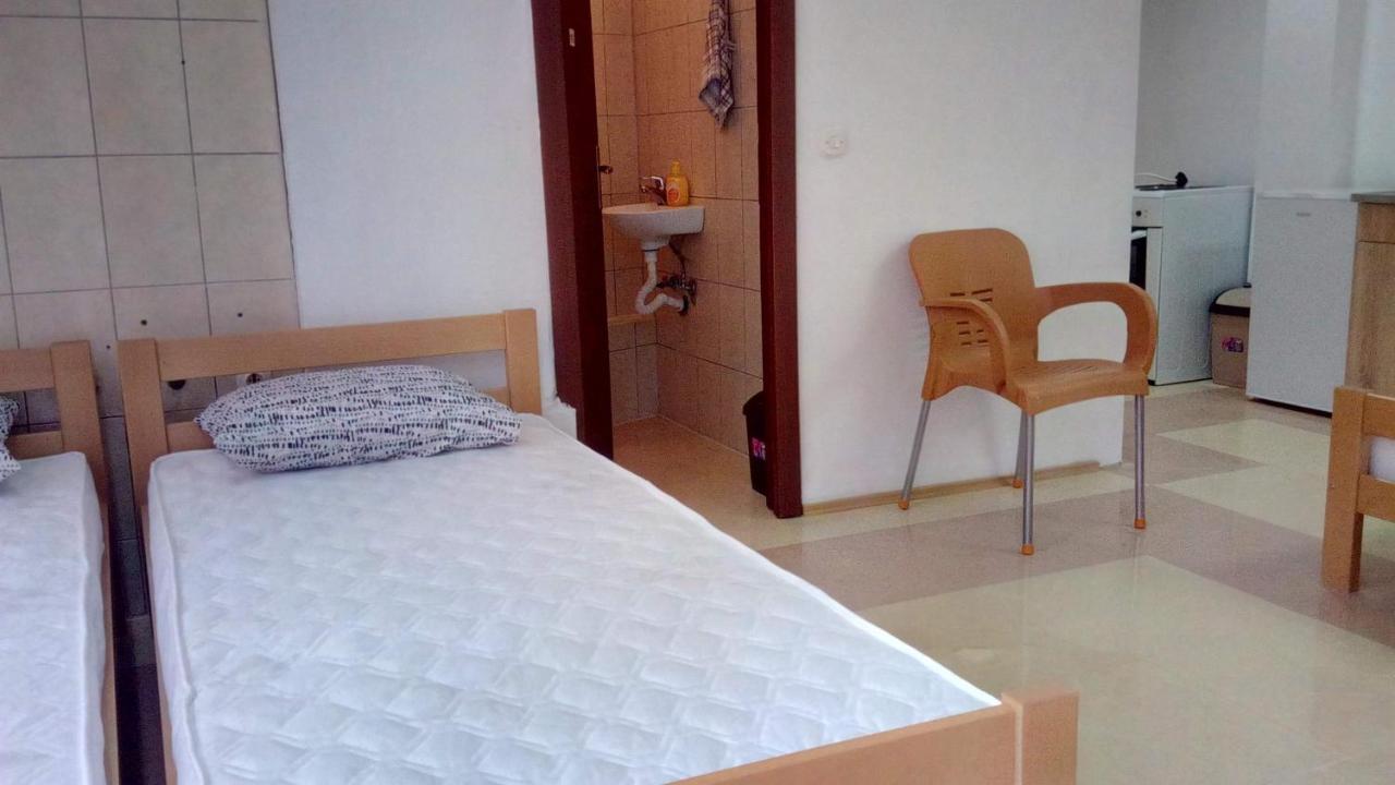 Ivana Ohrid Luaran gambar